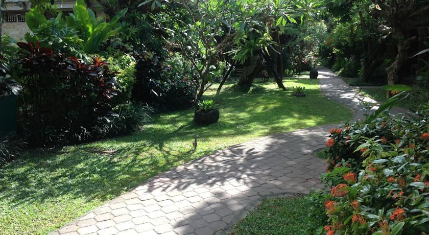 Matahari Bungalow Hotel Legian  Exterior photo