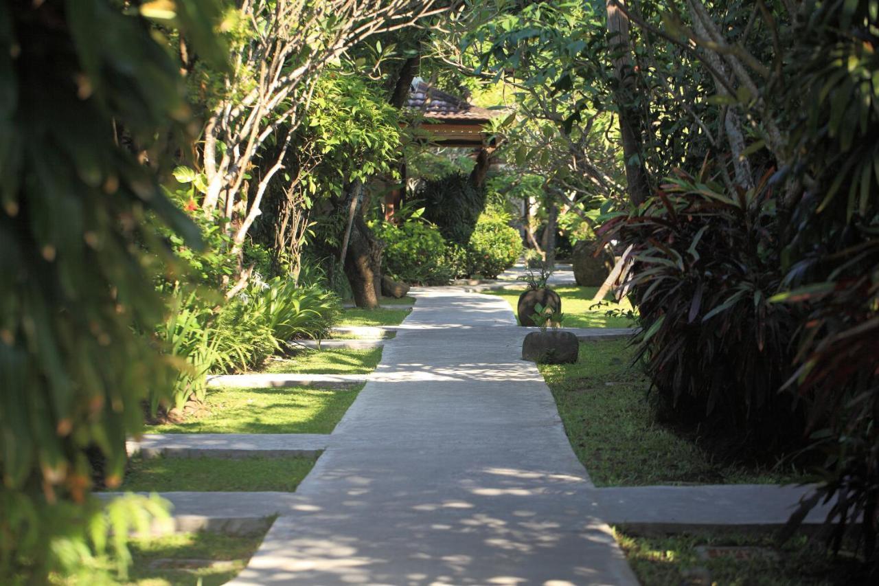 Matahari Bungalow Hotel Legian  Exterior photo